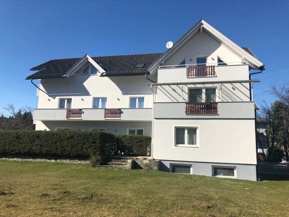 Superior-Apartment Mit Pool Und Seezugang Velden am Wörthersee Dış mekan fotoğraf